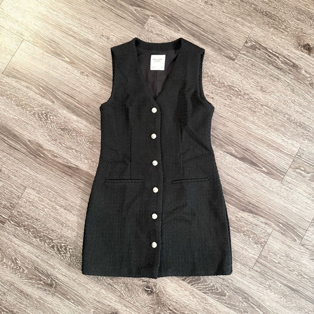 Abercrombie & Fitch Black Sleeveless Button-Front Mini Dress